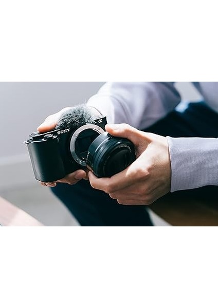 Alpha ZV-E10L Aps-C 16-50 mm F/3.5-5.6 Power Zoom Aynasız Değiştirilebilir Lensli Vlog Kamera Kiti (Vlog Için Değişken Açılı Ekran, 4K Video, Gerçek Zamanlı Eye Af) fiyatları