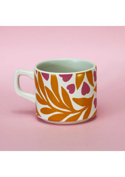 Çiçek ve Kalp Desenli Seramik Kupa