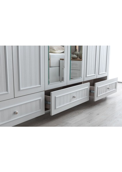 Yanis Gardırop fiyatları