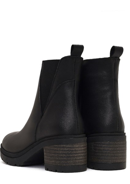 Kadın Siyah Fermuarlı Kalın Topuklu Deri Bot 25WFD340218