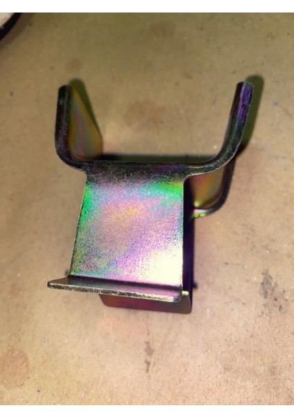 3765MURAT 131 Doğan Kartal Şahin Radyatör U Sacı Alt Ayağı Ekim Marka