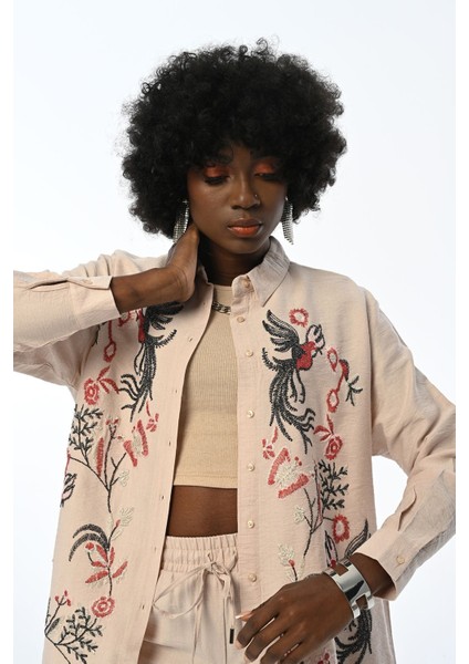 Kadın Nakış Işlemeli Oversize Bej Gömlek fırsatları