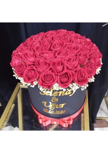 41 Güllü Silindir Kutuda Gerçek Görünümlü Yapay Kadife Gül Kız Isteme Buketi 41 Kere Maşallah fiyatları