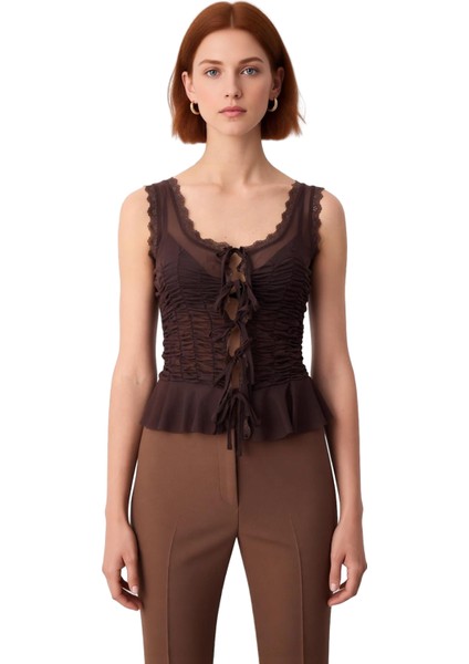 Kadın Büzgülü Tül Detaylı Kare Yaka Kolsuz Bluz Kaliteli Şık Rahat Modern Zarif Günlük modelleri