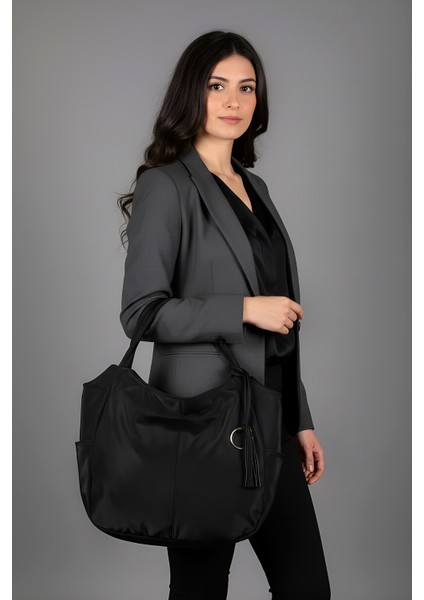 Astarlı Tek Bölmeli Püsküllü El ve Omuz Çantası 111005