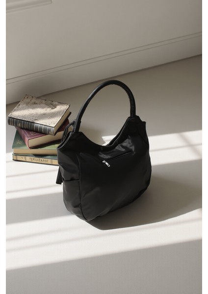 Astarlı Tek Bölmeli Püsküllü El ve Omuz Çantası 111005 fiyatları