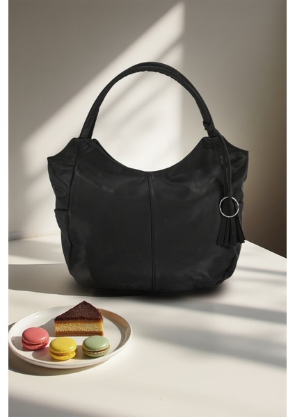 Astarlı Tek Bölmeli Püsküllü El ve Omuz Çantası 111005 modelleri