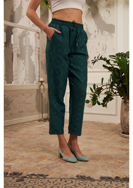 Kadın Kabartma Desenli Beli Lastikli Rahat Kalıp Pantolon fiyatları