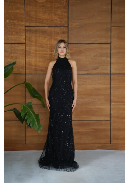 Halter Yaka Boncuk Işlemeli Uzun Siyah Abiye Elbise