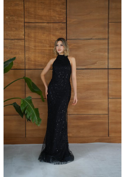 Halter Yaka Boncuk Işlemeli Uzun Siyah Abiye Elbise fiyatları