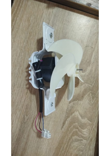 Beko Buzdolabı Buzluk Dondurucu Içi Dc Fan Motoru - 5979270800 indirimleri
