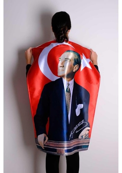 Bayrak Atatürk Baskılı Türk Bayrağı 70X105 cm Raşel Kumaş Dijital Baskı