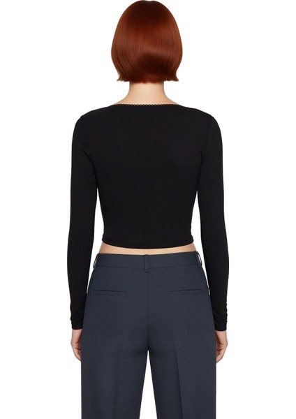 Kadın Ekru V Yaka Fitted Crop Uzun Kol Dantel Detaylı Anvelop Kışlık Pamuklu Elastan Bluz Kaliteli fırsatları