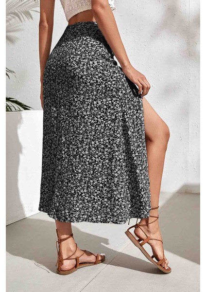 Çiçekli Yırtmaç Detaylı Etek modelleri