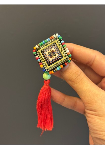 Turuncu Püsküllü Etnik Kadın Broş Yaka Iğnesi Giyim Aksesuarı 3x3 cm