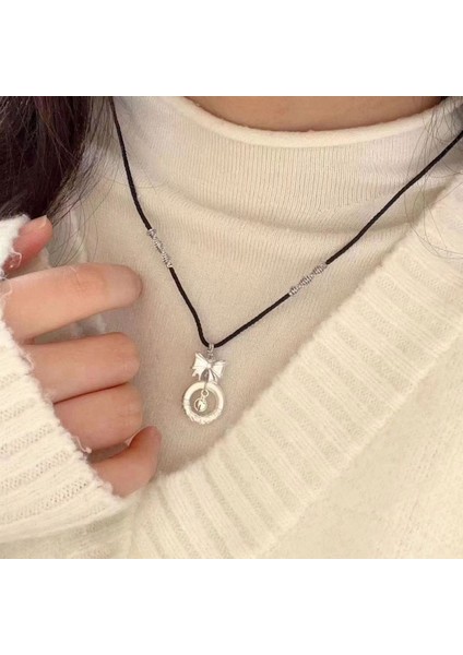 Yeni Ekleme Japonya ve Güney Kore Kolye Tasarım Duygusu Gelişmiş Hafif Lüks Niş Köprücük Kemiği Zinciri, Kadın Kolye (Yurt Dışından)