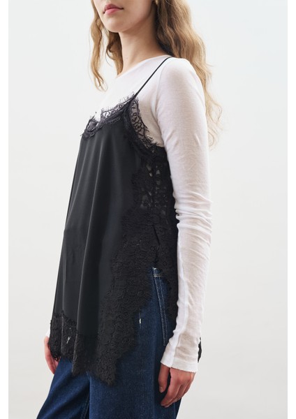 Dantel Şeritli Askılı Bluz Siyah fırsatları