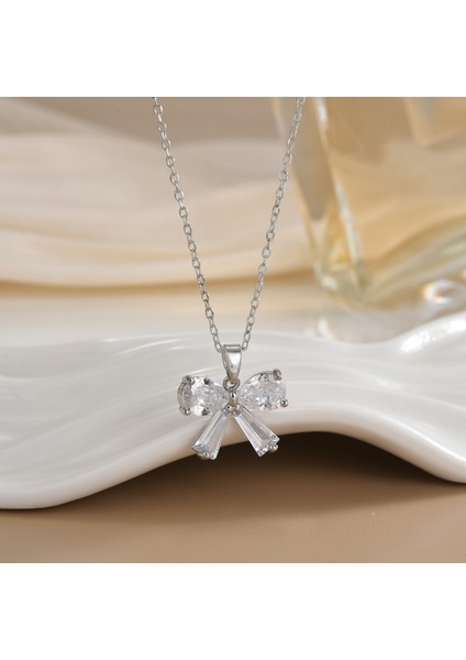 Yeni Çelik Köprücük Kemiği Zinciri Dönen Kolye Kolye Kadın Basit Yüz Aksesuarlı Hafif Lüks (Yurt Dışından)