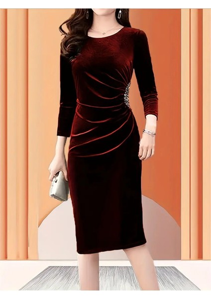 Kadın Uzun Kollu Bot Yaka Yanı Taş Detaylı Midi Kadife Elbise fiyatları