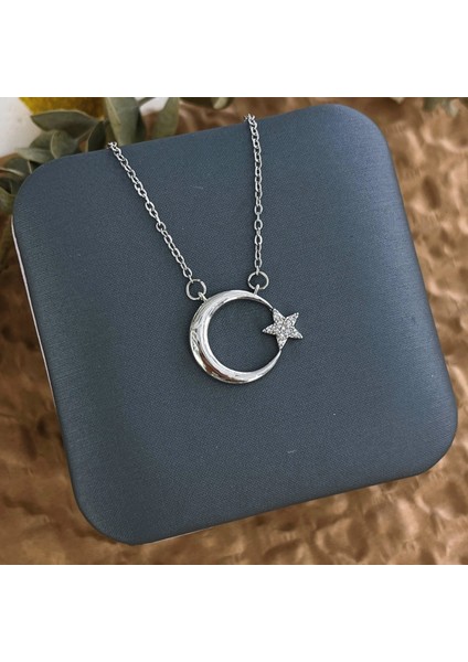 Yeni Kıdemli Işık Duygusu Lüks Titanyum Çelik Kolye Kadın Niş Tasarım Baharatlı Kız Inci Köprücük Kemiği Zinciri Moda Yüz Aksesuarları ile (Yurt Dışından)