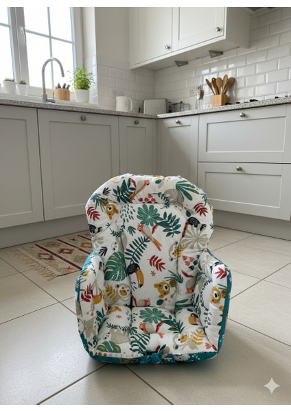 Çift Taraflı Mama Sandalyesi Minderi (Kemer Geçme Yerleri Mevcut) fiyatları