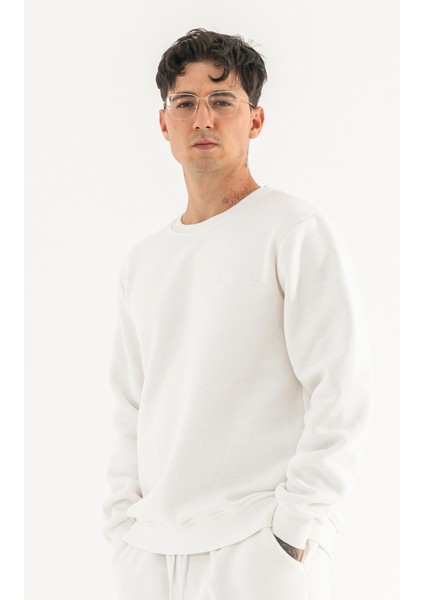 Erkek Beyaz Sweatshirt Bisiklet Yaka Rahat Kalıp 3 Iplik Şardonlu Nakışlı fiyatları