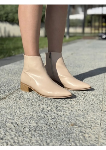 Arvella Sivri Burun Ahşap Ökçeli Kadın Bot Şehir Stil ve Konfor