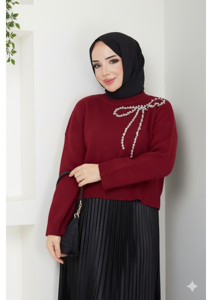 Fiyonk Detaylı Triko Taşlı Etek Üstü Crop Kazak