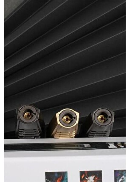 Altın Renk Güçlü Karbon Desen Metal Başlık Pürmüz Gazlı Çakmak 24CSM898MR02