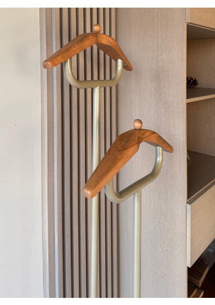 Modern Metal Dilsiz Uşak Askılık – Geniş Depolama, Yerli Üretim modelleri