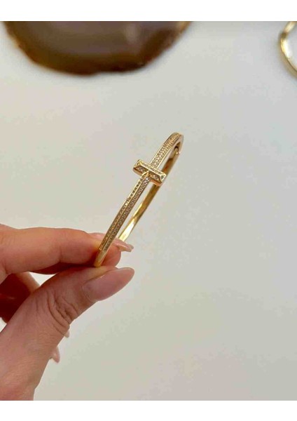 Gold Vip Model Zirkon Taş Kelepçe Bileklik