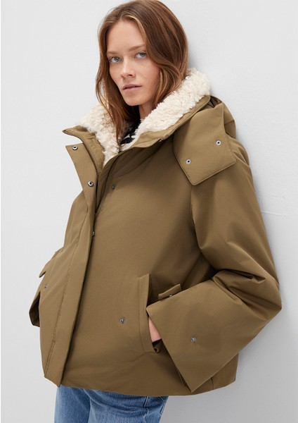 Suni Kürk Detaylı Kapüşonlu Haki Parka 1110759-71816