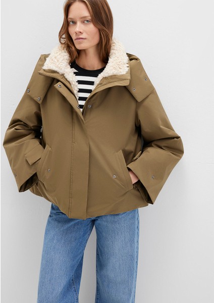 Suni Kürk Detaylı Kapüşonlu Haki Parka 1110759-71816 modelleri