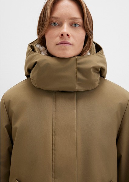 Suni Kürk Detaylı Kapüşonlu Haki Parka 1110759-71816