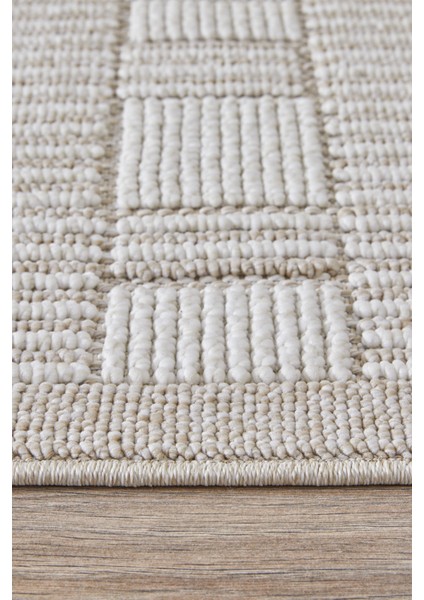 Posıtano Krem Bej Renk Kareli Model Yumuşak Bukleli ve Püsküllü Dekoratif Makine Dokuma Halı