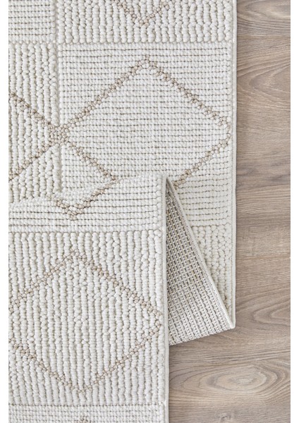 Posıtano Krem Bej Renk Geometrik Model Yumuşak Bukleli ve Püsküllü Dekoratif Makine Dokuma Halı fırsatları