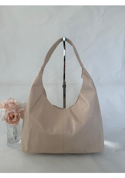 Kadın Omuz Çantası | Deri Görünümlü Geniş Kapasiteli Şık Günlük Çanta – Bordo / Bej / Siyah | Trend, Minimal ve Zarif Tasarım modelleri