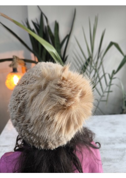 Kız Çocuk Uzun Ponponlu Kulağı Kapatan Bere Peluş Puf Puf Yumuşacık Camel (Açık Taba) indirimleri