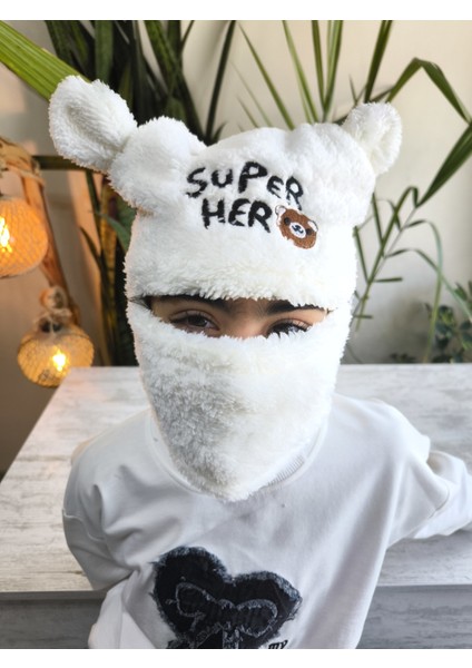 Kız Erkek Unisex Kendinden Boyunluklu Bere Peluş Figürlü Yumuşak Kulak Korumalı Hero Beyaz