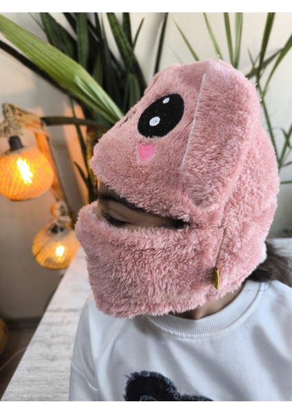 Kız Erkek Unisex Kendinden Boyunluklu Bere Peluş Figürlü Yumuşak Kulak Korumalı Gülkurusu