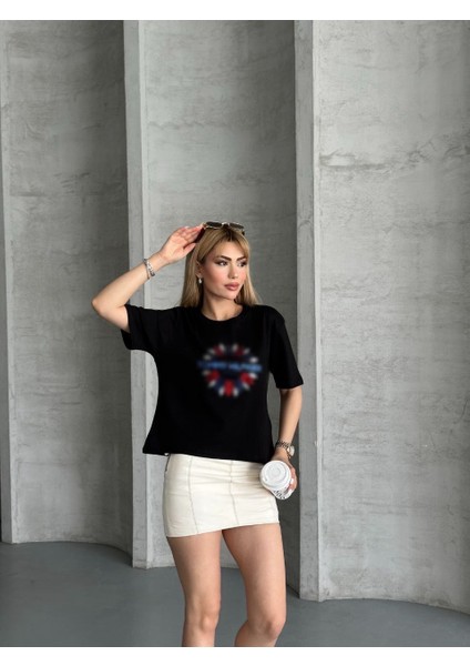 Tom Hil Taşlı Siyah Crop T-Shirt