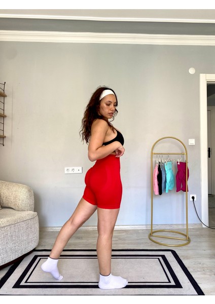Kalçası Büzgülü Ekstra Push Up Seamless Spor Fitnes Yogo Şort modelleri
