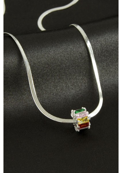 Baget Taşlı Lüks Çelik Kolye