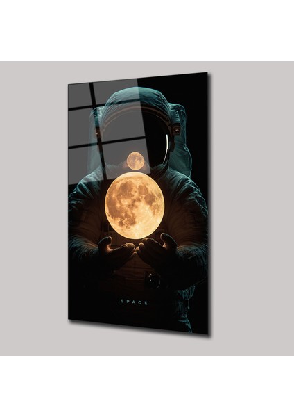 Astronutun Elindeki Ay - Cam Tablo - DEG0154
