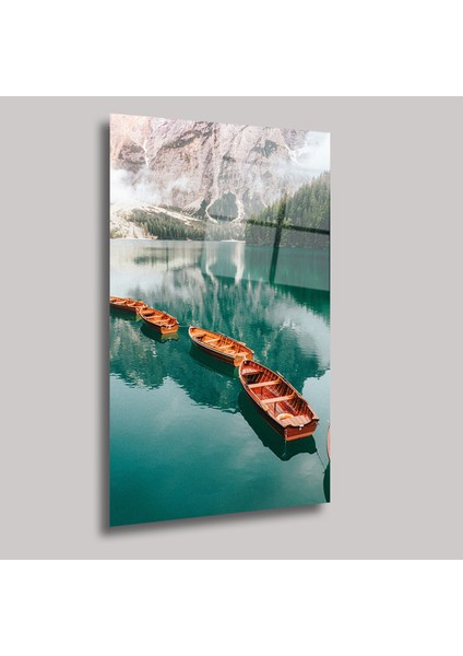 Sıralı Kayıklar ve Karlı Doğa Manzarası - Cam Tablo - DEG0126 fiyatları