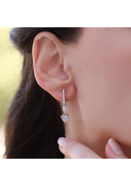 Kalp Zirkon Taşlı Gümüş Küpe