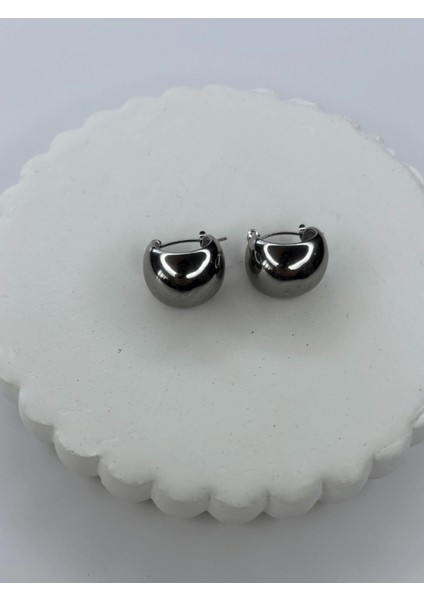 Yassı ve Bombe Şekilli Parlak Silver Küpe