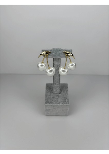 Beyaz Kiraz Detaylı ve Altın Renkli Küpe fiyatları