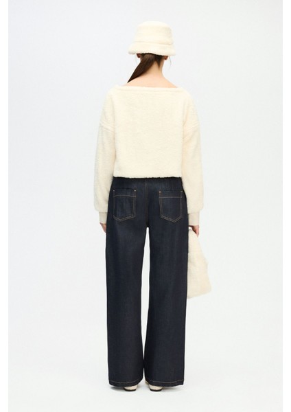 Krem Peluş Crop Bluz modelleri