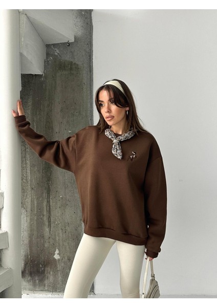 Fularlı Kahverengi Ceylan Desenli Sweatshirt modelleri